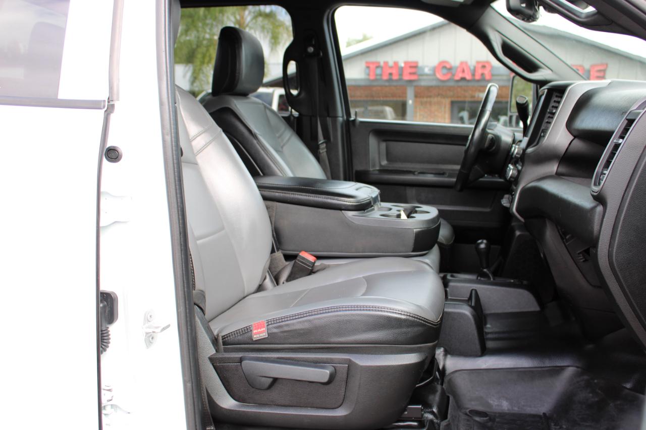 RAM 3500 Tradesman Crew Cab 4WD 2024