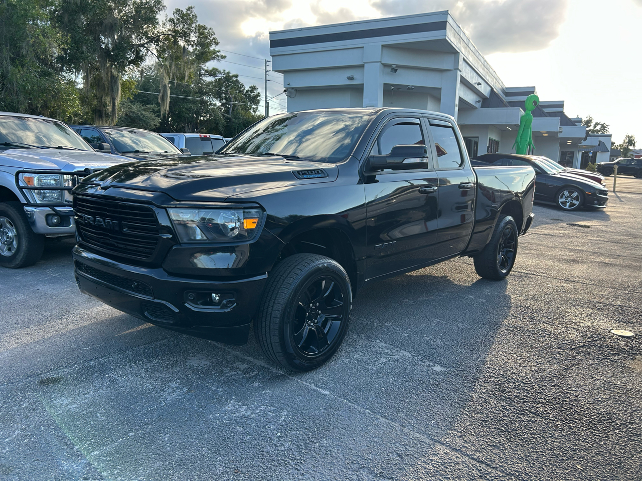 RAM 1500 Big Horn Quad Cab 2WD 2021