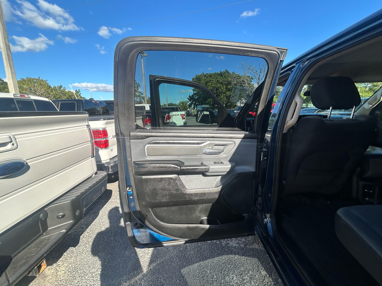 RAM 1500 Big Horn Crew Cab SWB 2WD 2020