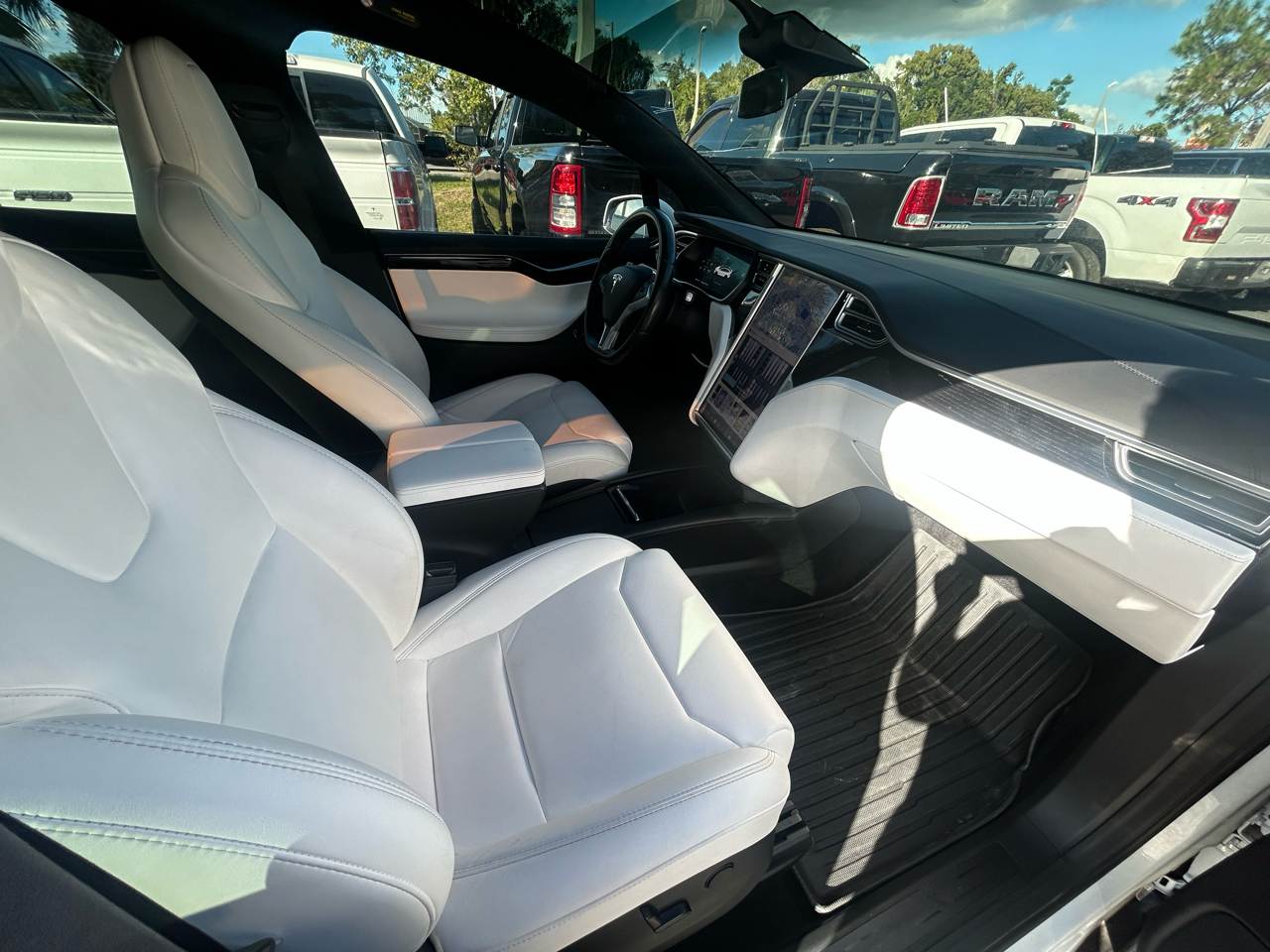 Tesla Model X 75D 2018