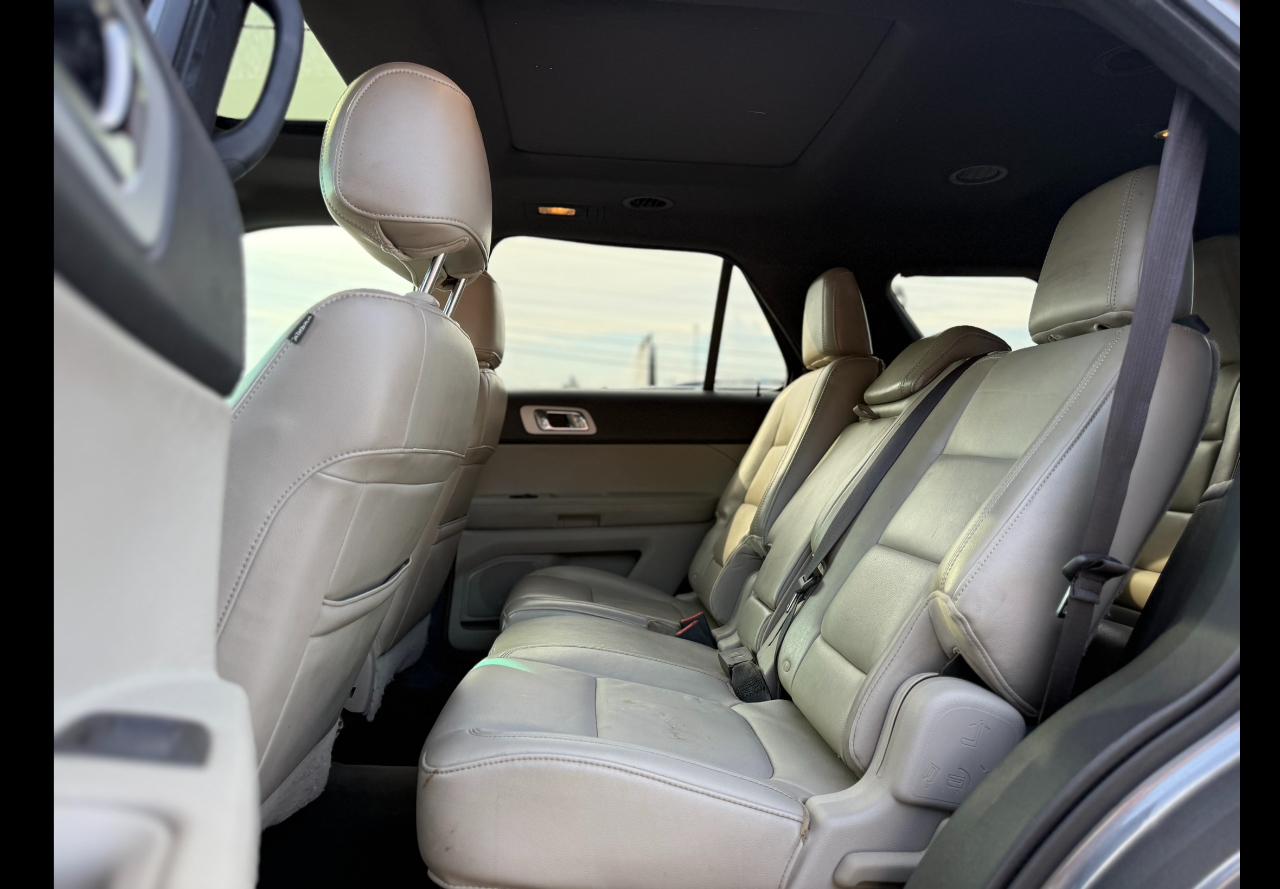 Ford Explorer Limited 4WD 2011