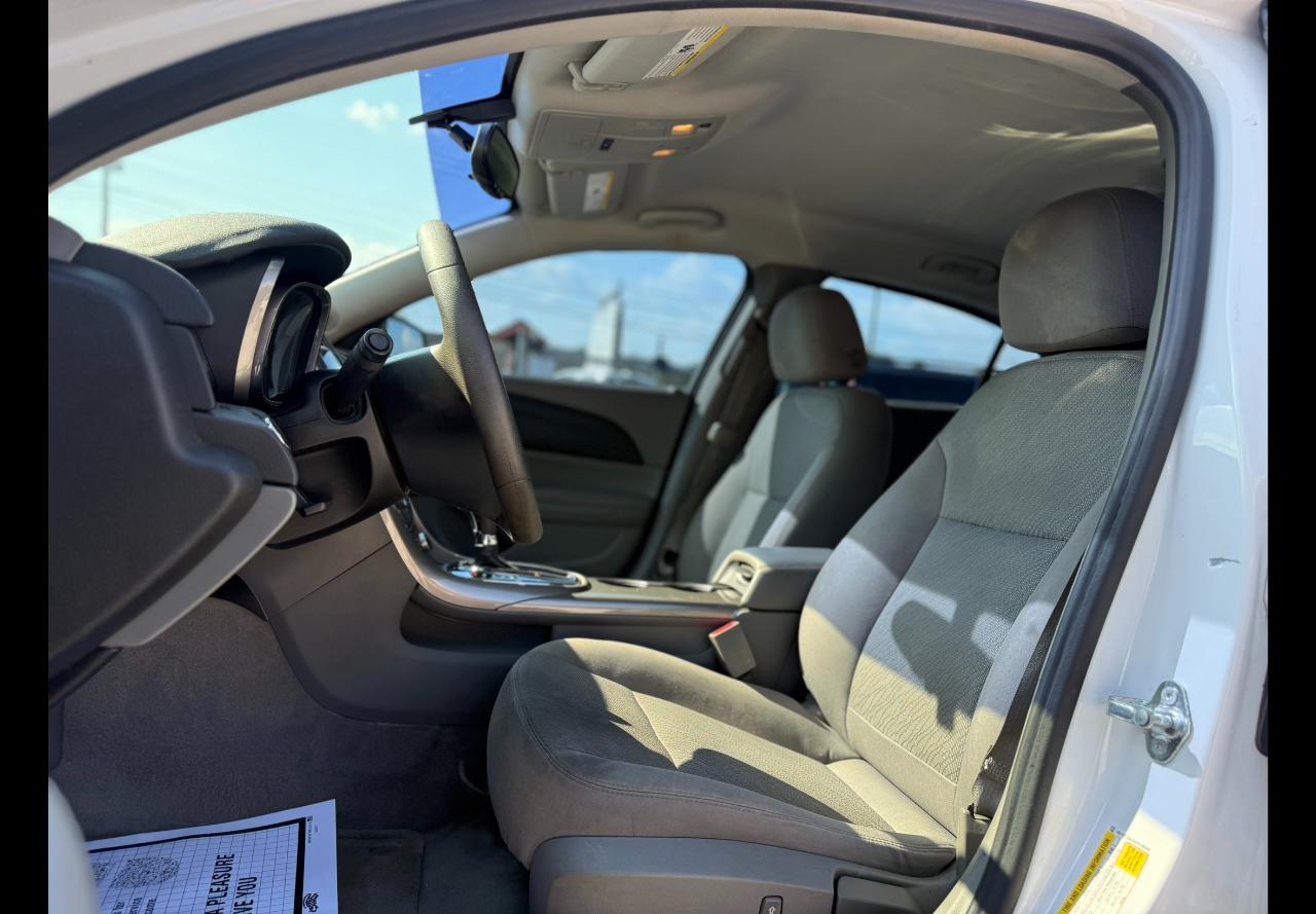 Chevrolet Malibu LS 2013