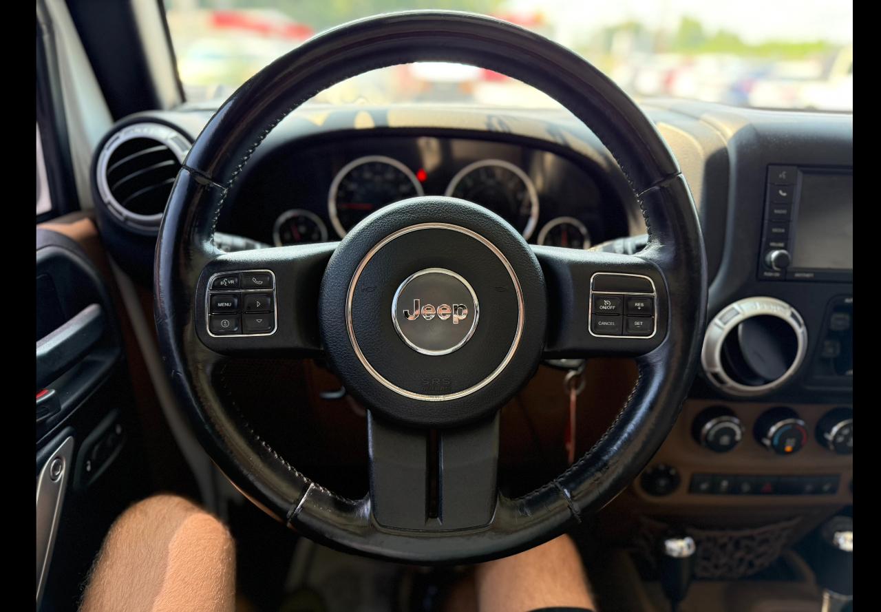 2015 Jeep Wrangler Unlimited Sahara - Photo 9