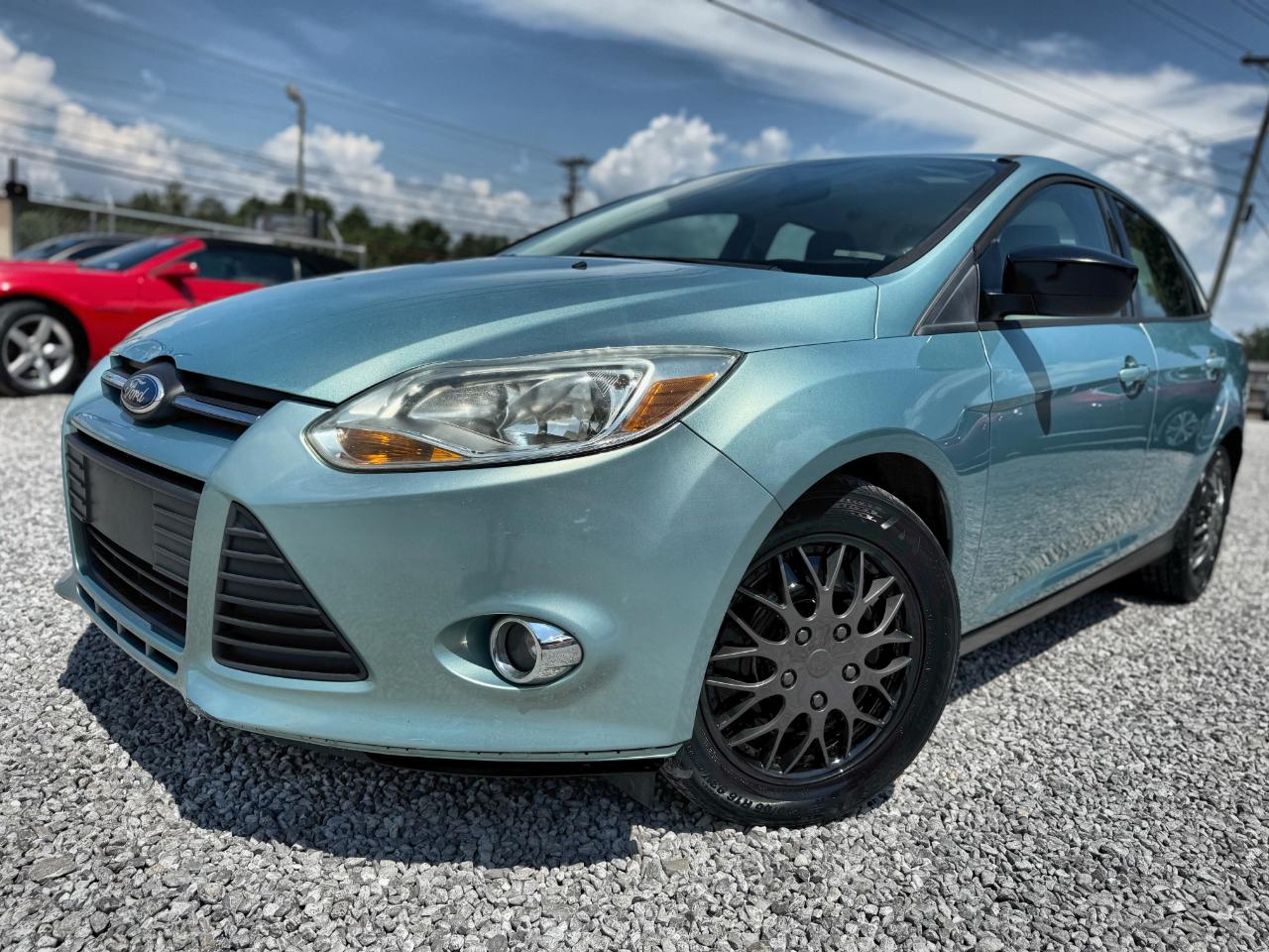 Ford Focus SE Sedan 2012