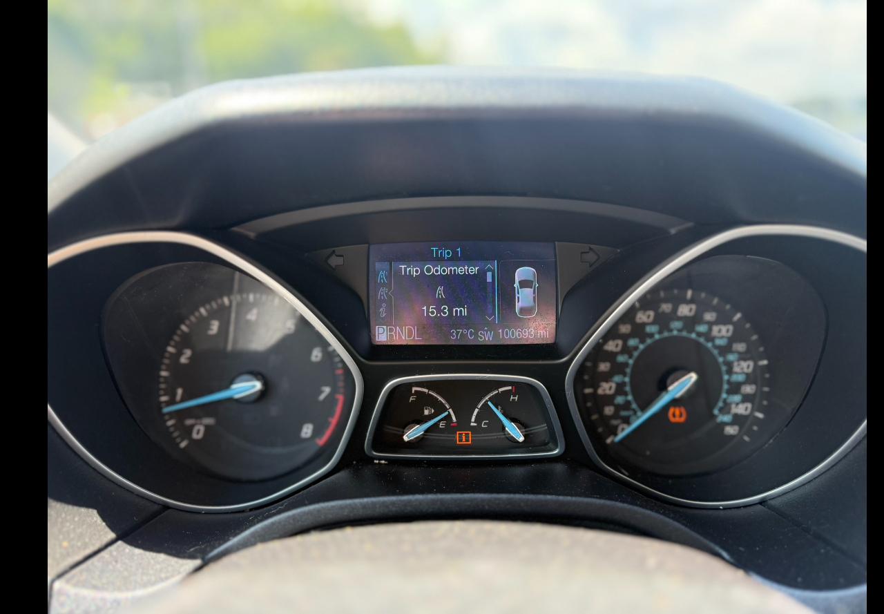 Ford Focus SE Sedan 2012