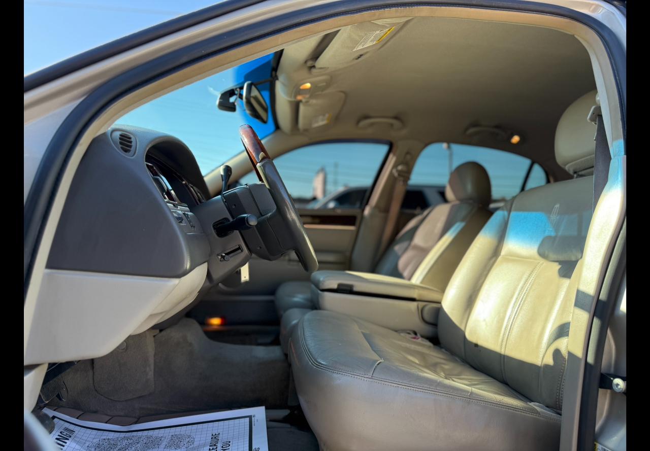 Lincoln Town Car Signature Limited 2009