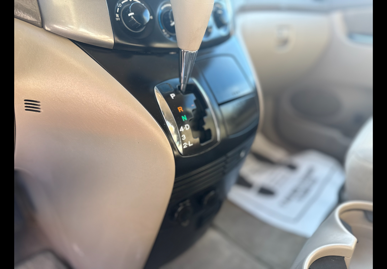 Toyota Sienna LE 8-Passenger Seating 2008 Toyota Sienna LE 8-Passenger Seating 2008