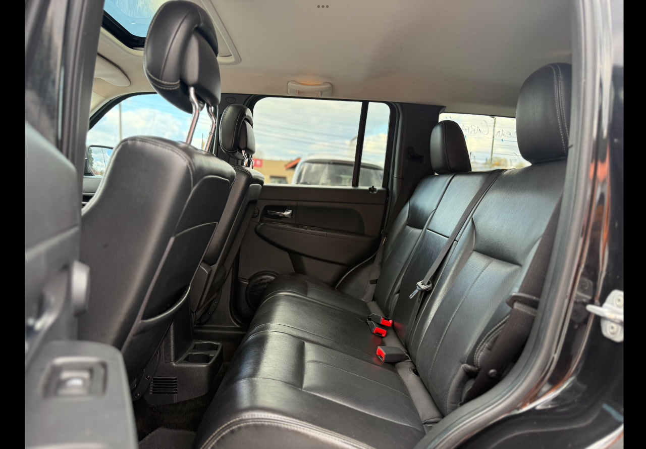 Jeep Liberty Sport 4WD 2011 Jeep Liberty Sport 4WD 2011