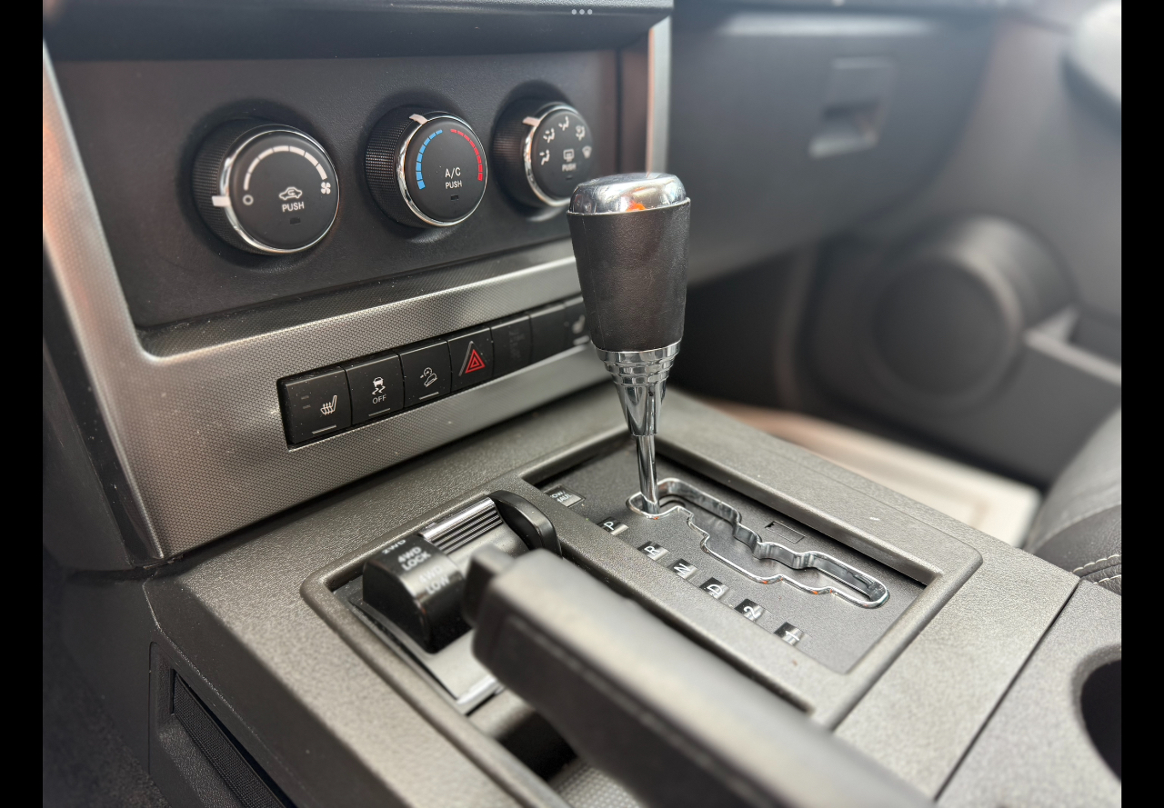 Jeep Liberty Sport 4WD 2011 Jeep Liberty Sport 4WD 2011