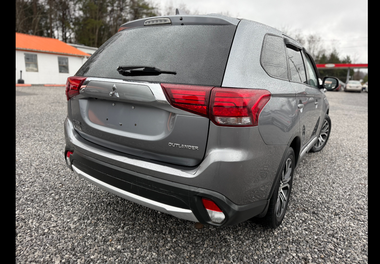 Mitsubishi Outlander SEL AWD 2018