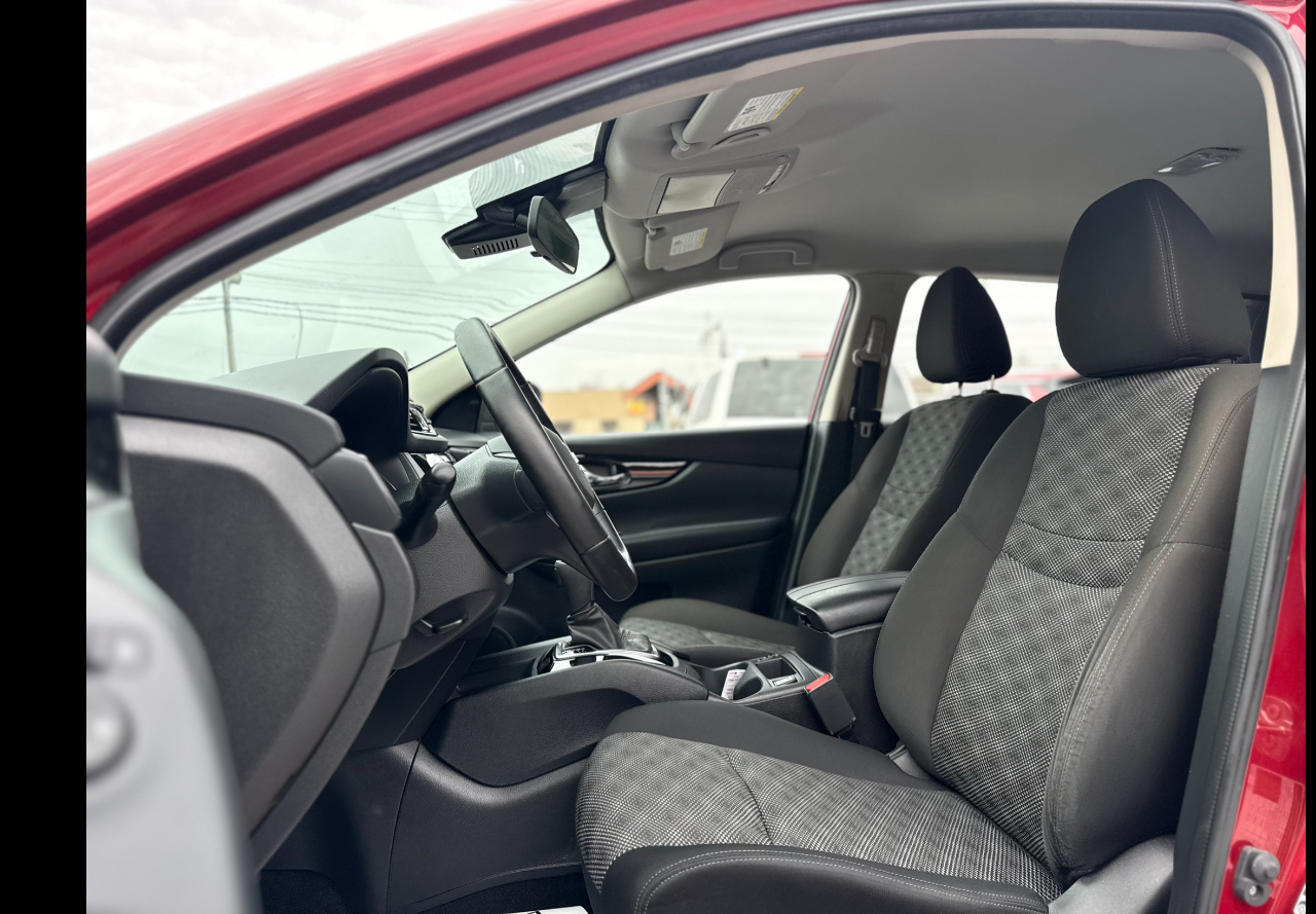 Nissan Rogue Sport  2021