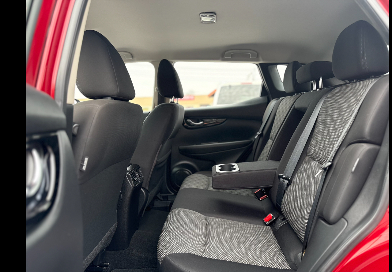 Nissan Rogue Sport  2021