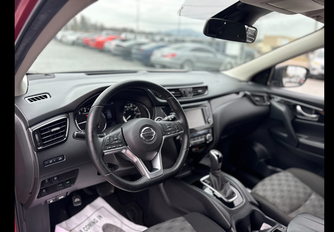 Nissan Rogue Sport  2021