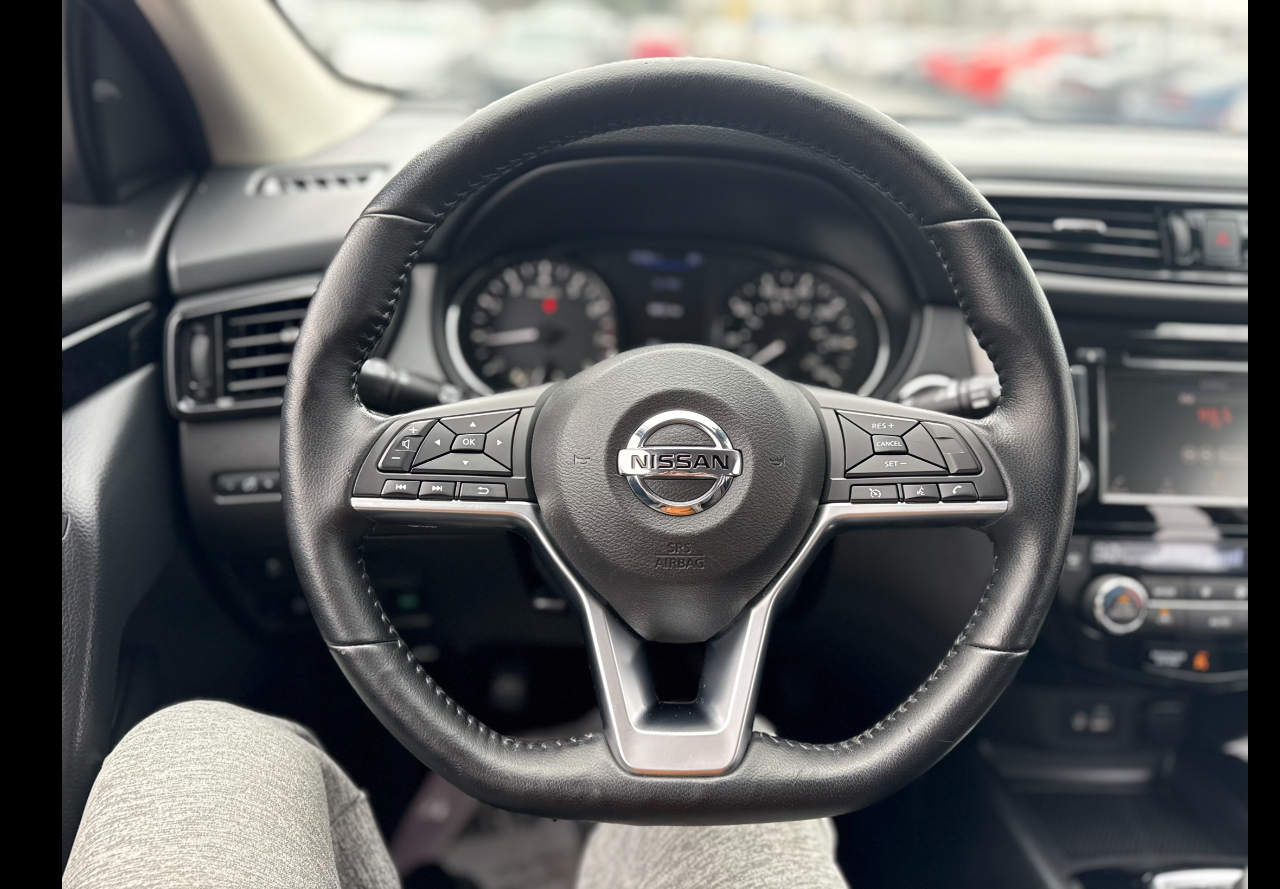 Nissan Rogue Sport  2021