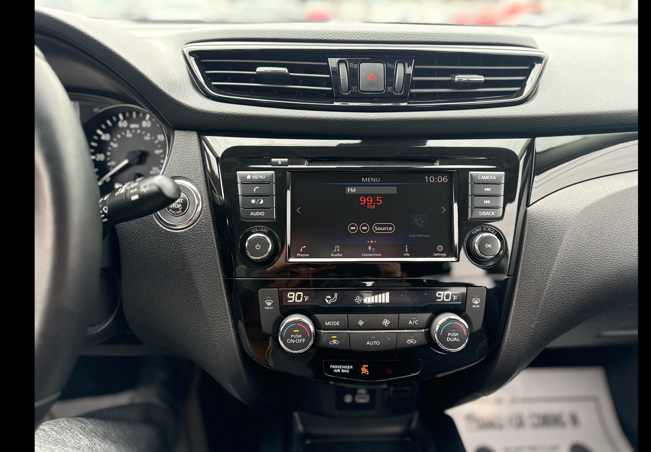 Nissan Rogue Sport  2021