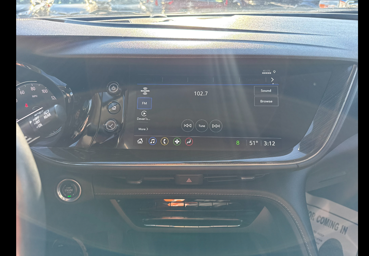 Buick Envision Essense 2023