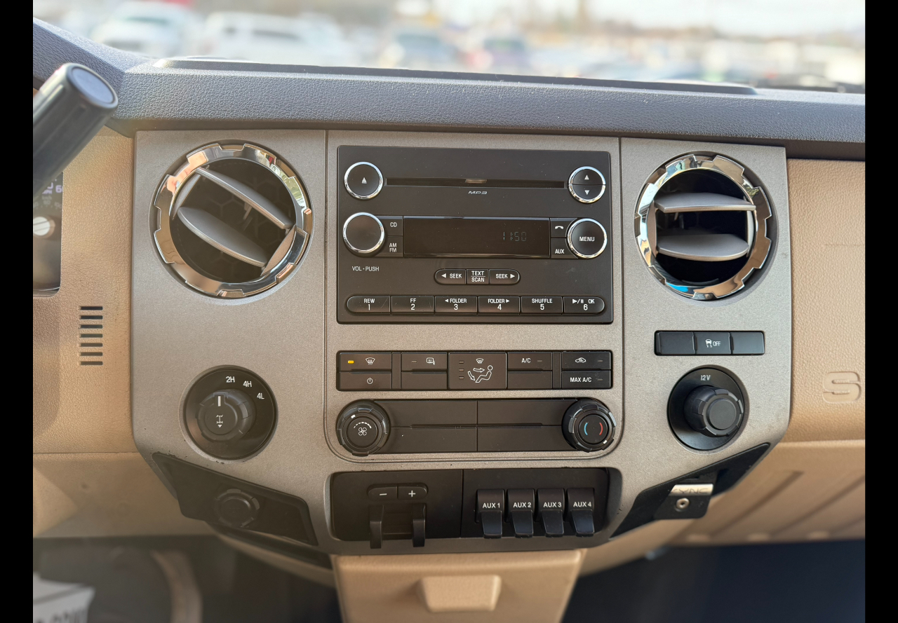 Ford F-250 SD XLT Crew Cab Long Bed 4WD 2015