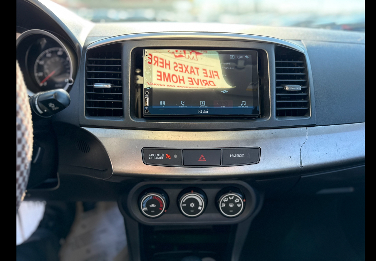 Mitsubishi Lancer ES CVT 2015