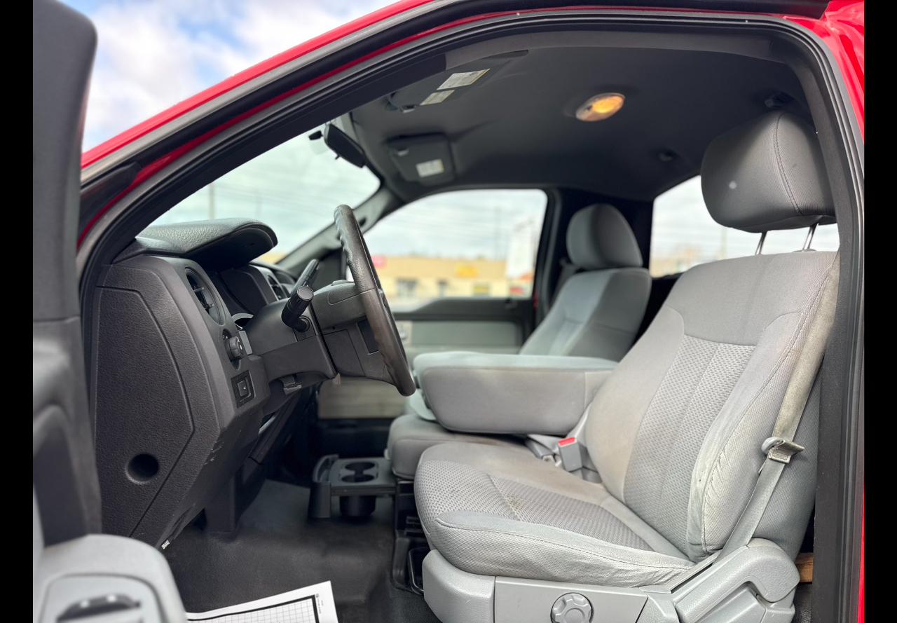 Ford F-150 XLT 8-ft. Bed 4WD 2011