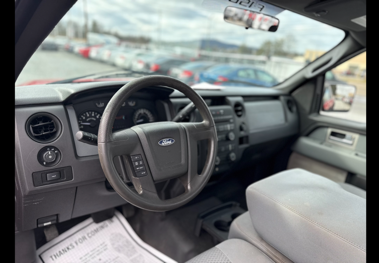 Ford F-150 XLT 8-ft. Bed 4WD 2011
