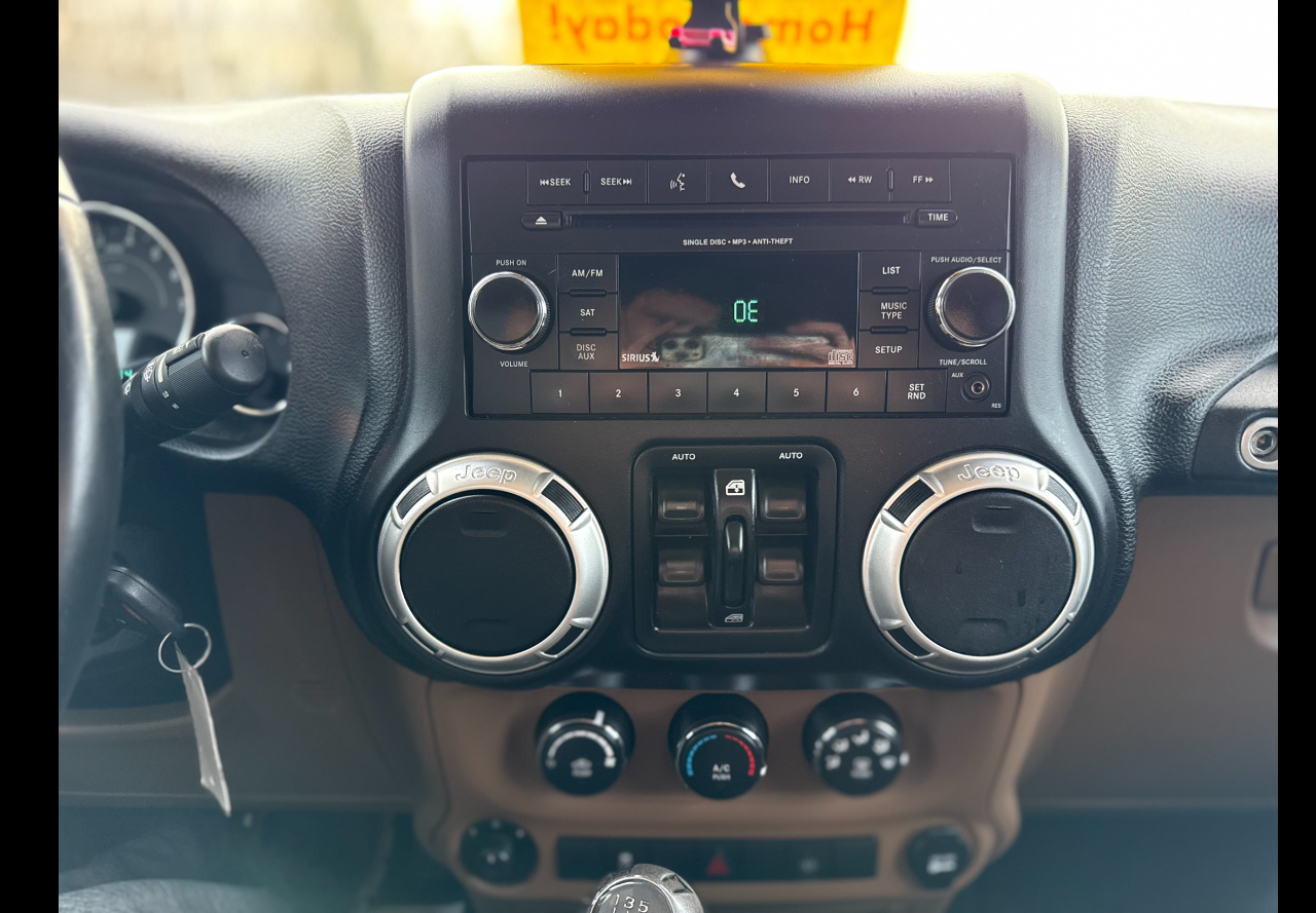 Jeep Wrangler Unlimited Sahara 4WD 2017