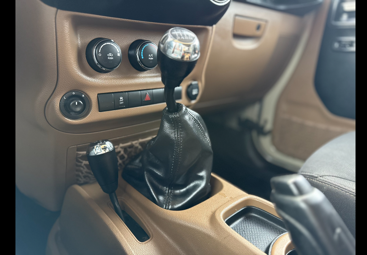 Jeep Wrangler Unlimited Sahara 4WD 2017