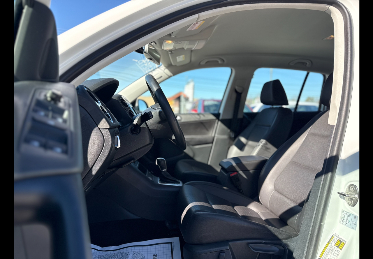 Volkswagen Tiguan S 2017