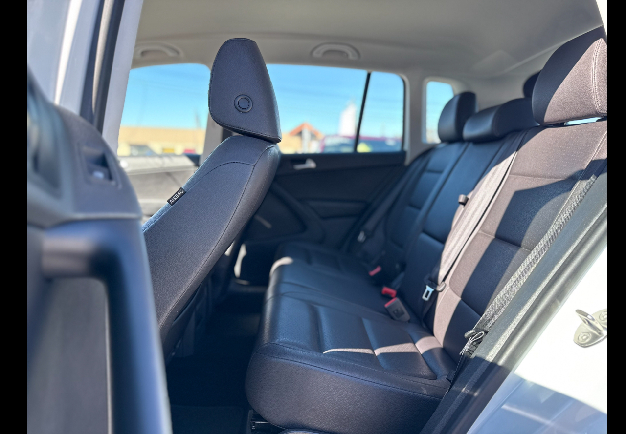 Volkswagen Tiguan S 2017