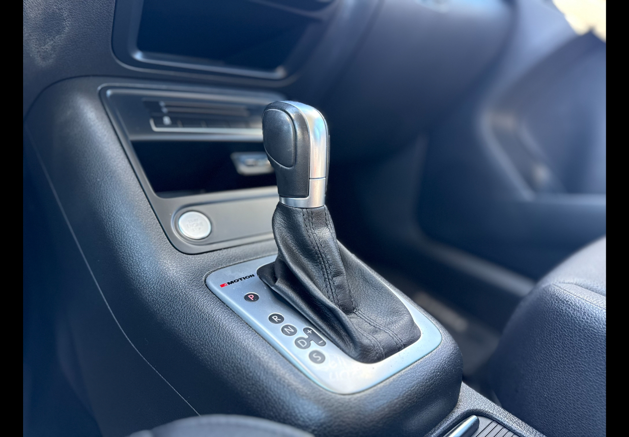 Volkswagen Tiguan S 2017