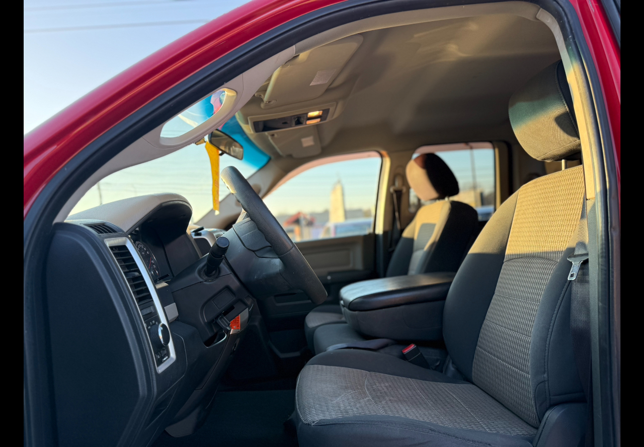 RAM 1500 SLT Quad Cab 4WD 2012