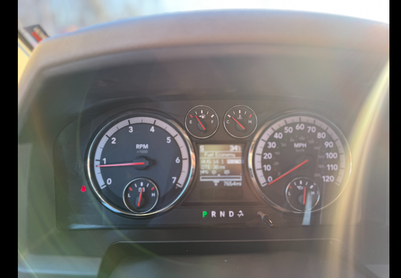 RAM 1500 SLT Quad Cab 4WD 2012