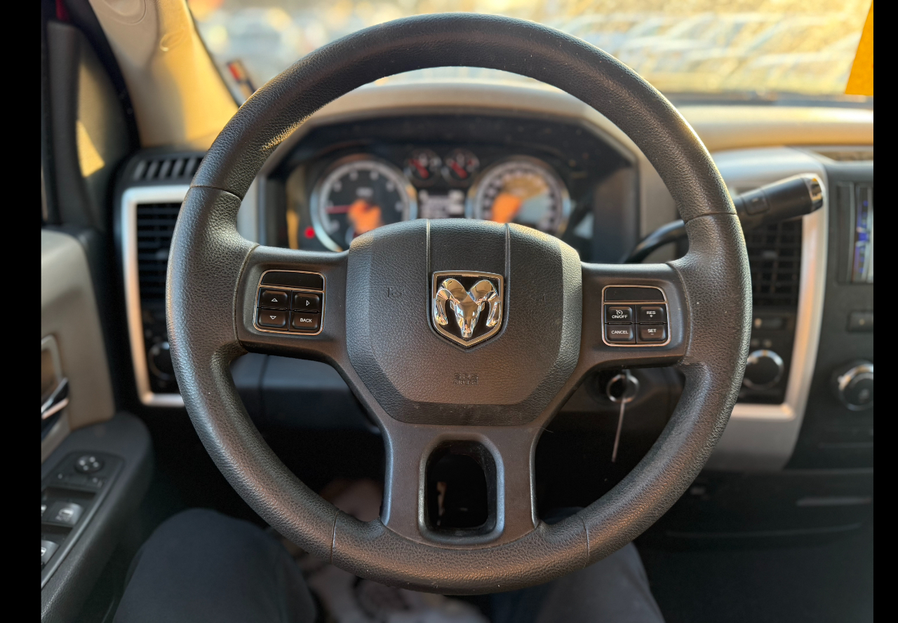 RAM 1500 SLT Quad Cab 4WD 2012