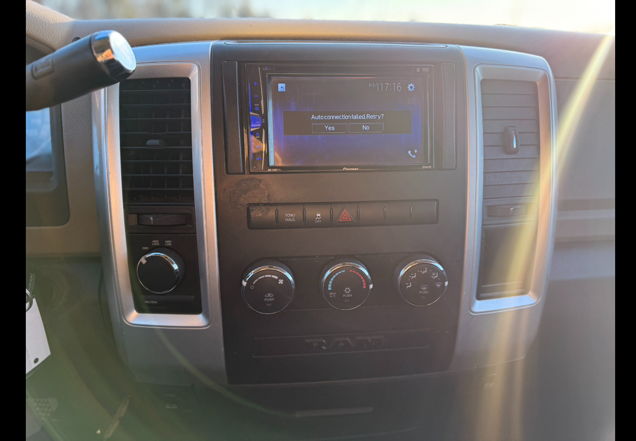 RAM 1500 SLT Quad Cab 4WD 2012