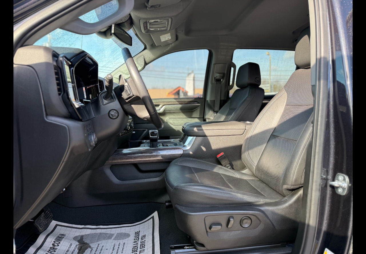 Chevrolet Silverado 1500 LTZ Crew Cab 2023