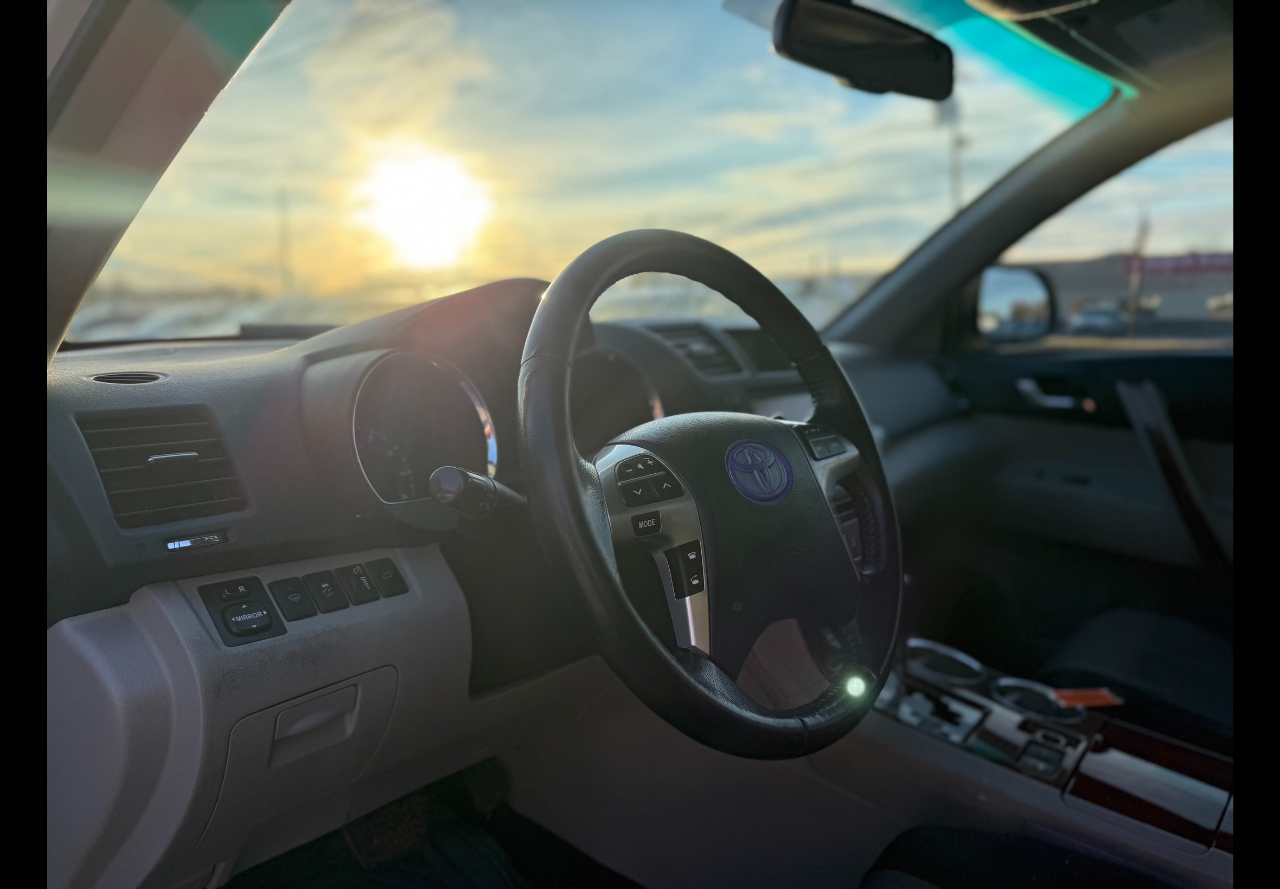 Toyota Highlander Limited 2012