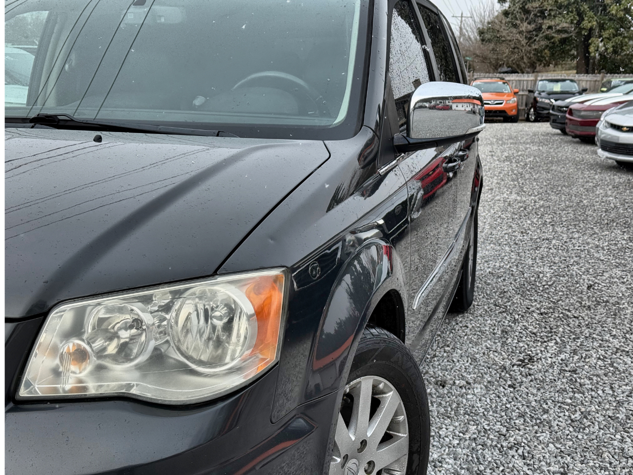 Chrysler Town & Country Touring-L 2012