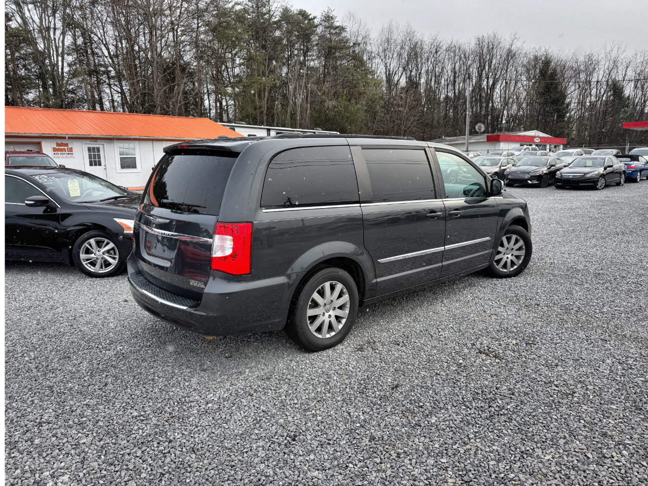 Chrysler Town & Country Touring-L 2012