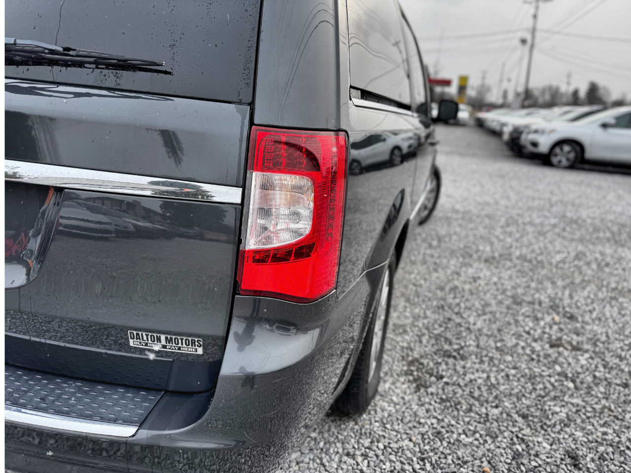 Chrysler Town & Country Touring-L 2012