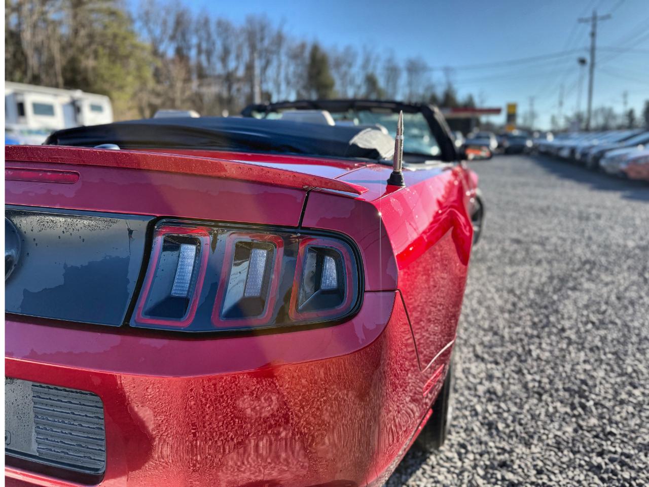 Ford Mustang V6 Convertible 2014