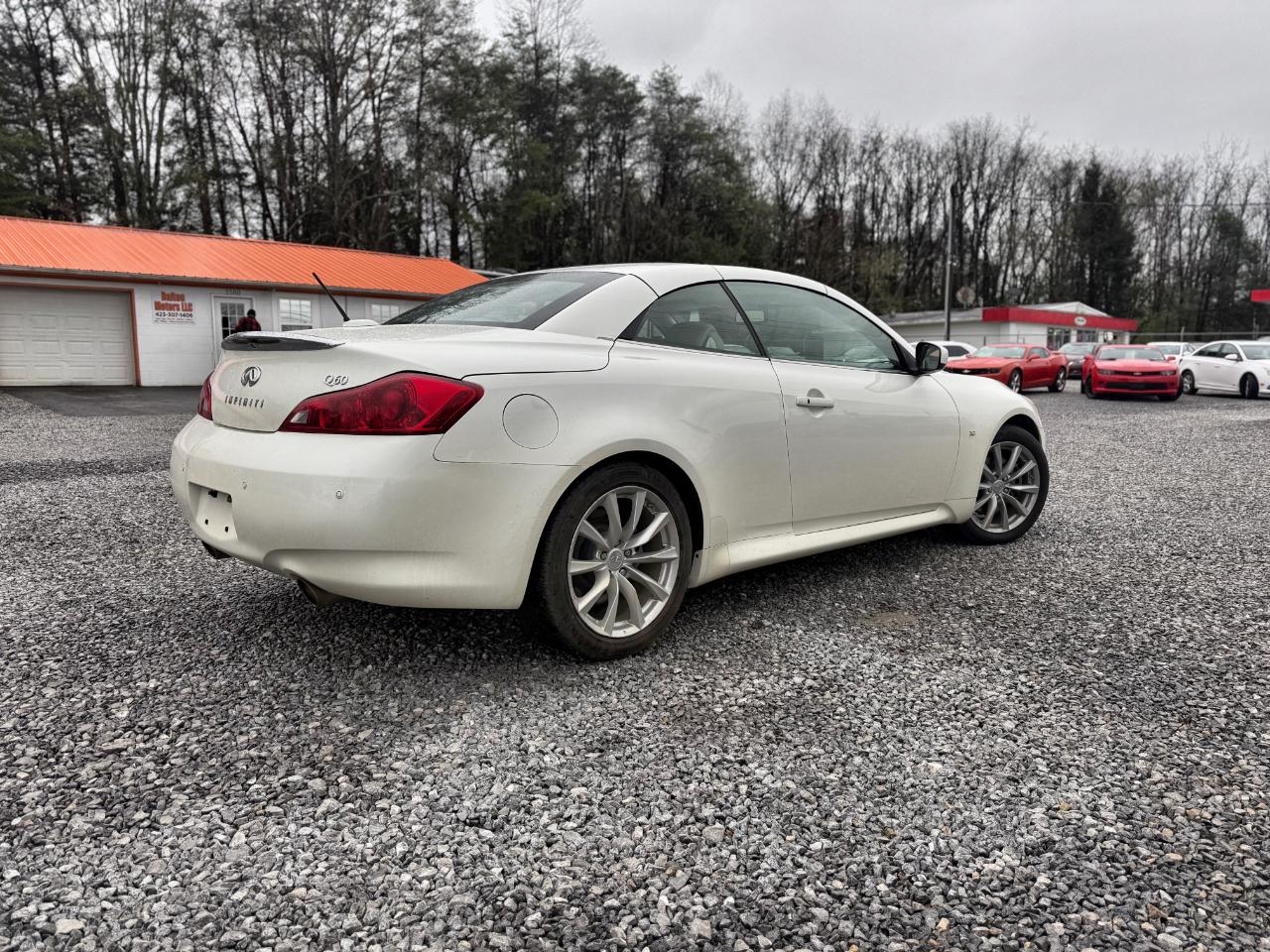 Infiniti Q60 Convertible 2015