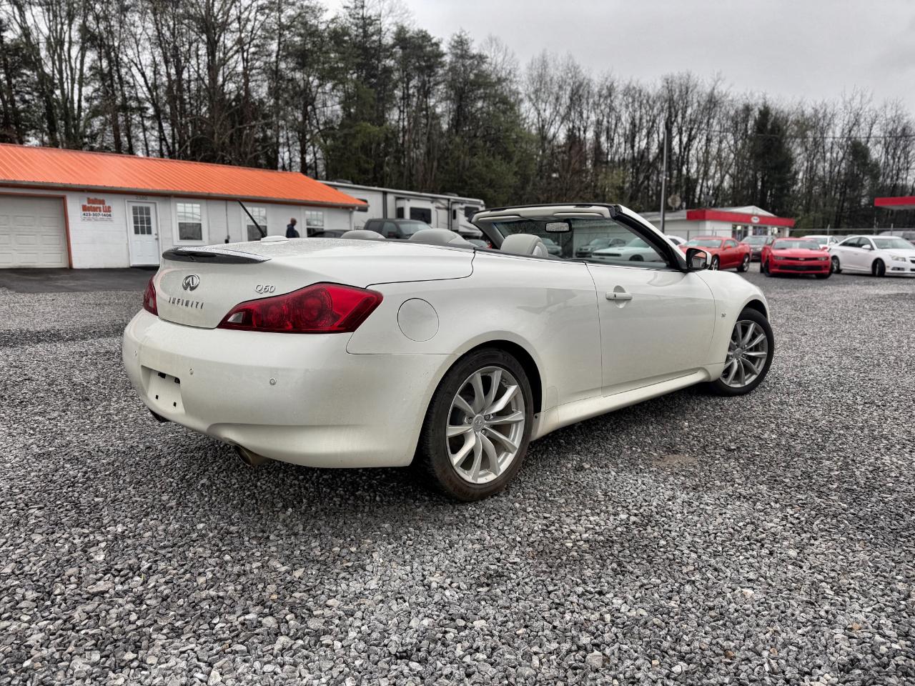 Infiniti Q60 Convertible 2015