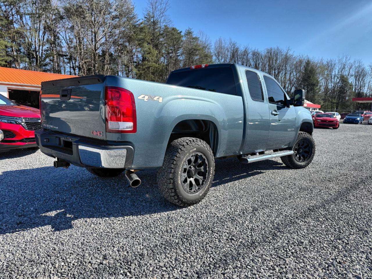 GMC Sierra 1500 SLE 2011