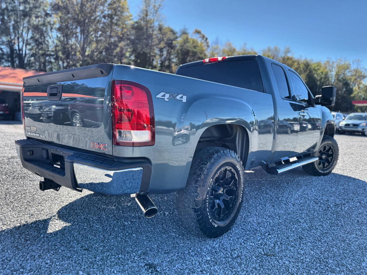 GMC Sierra 1500 SLE 2011
