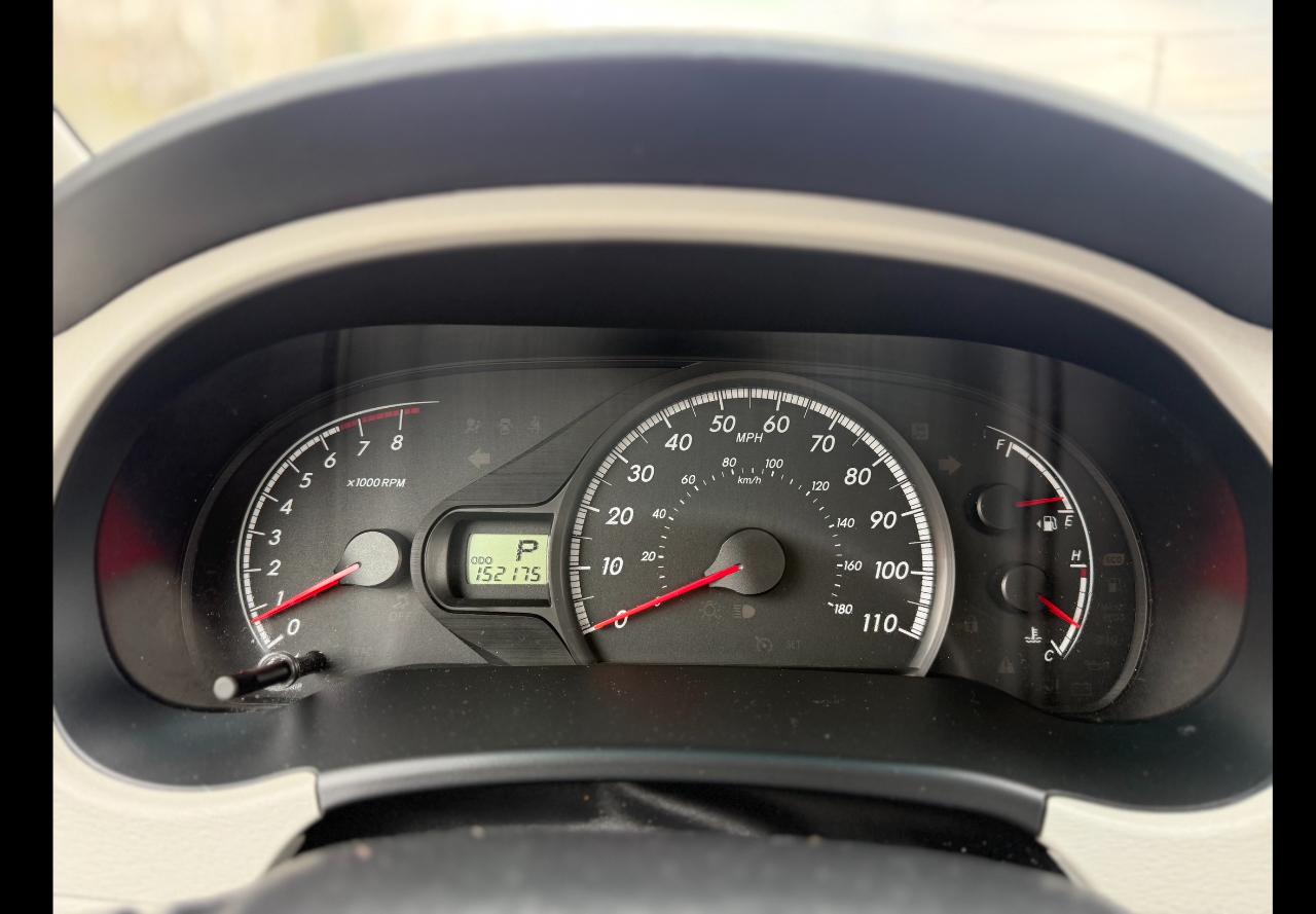 Toyota Sienna LE 2013