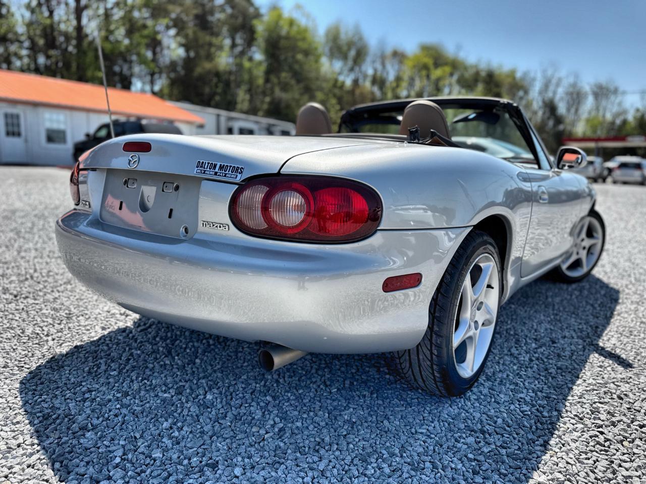 Mazda MX-5 Miata Base 2002