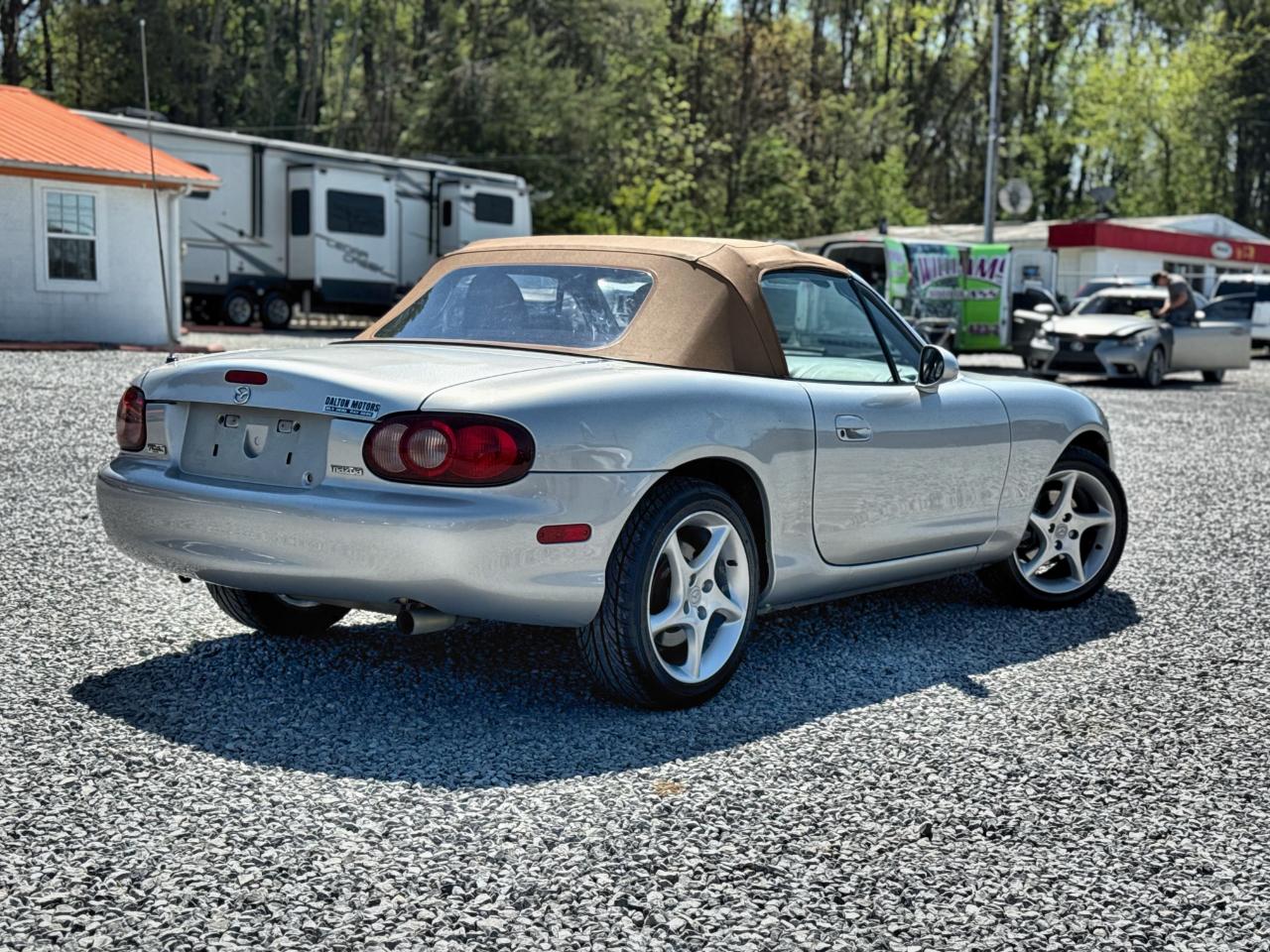 Mazda MX-5 Miata Base 2002