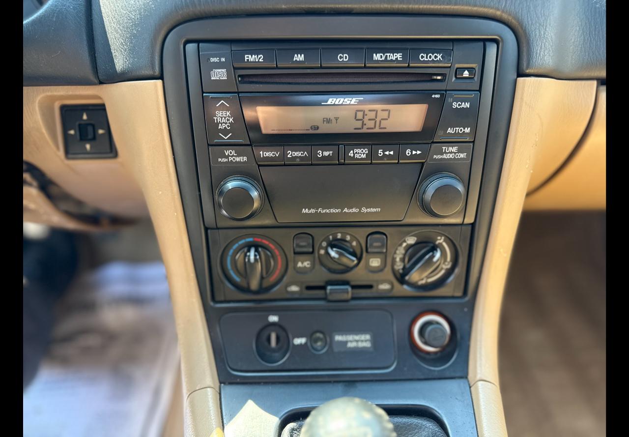 Mazda MX-5 Miata Base 2002