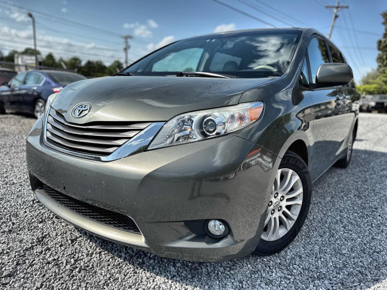 Toyota Sienna Limited 2011