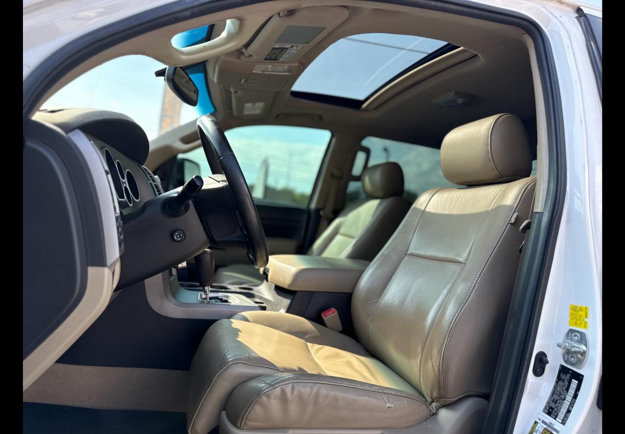 Toyota Tundra Limited 5.7L CrewMax 4WD 2011