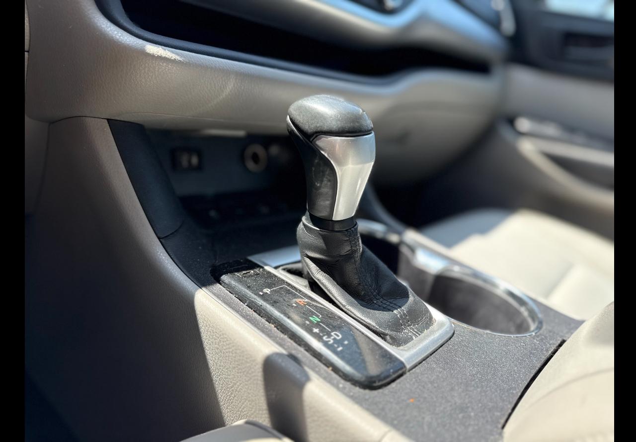 Toyota Highlander LE AWD V6 2015